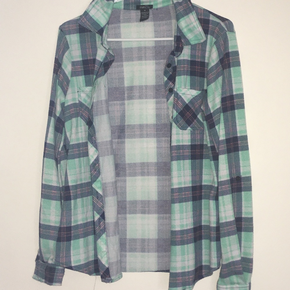 Women’s plaid Long sleeve shirt